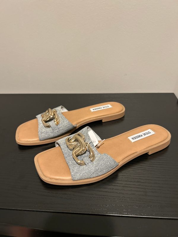 Sandals Flats By Steve Madden In Blue Denim, Size: 8 For Sale